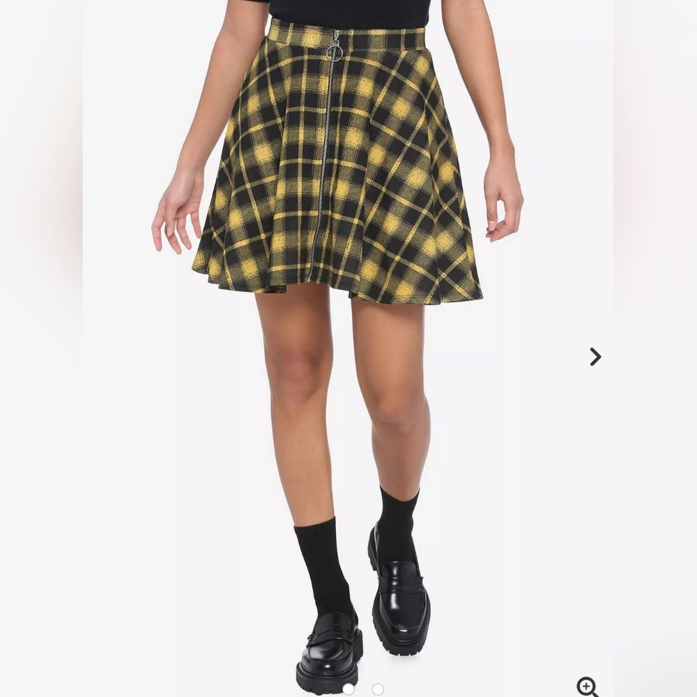 Hot Topic Midnight Hour Plaid Yellow and Black Skater Skirt Size S